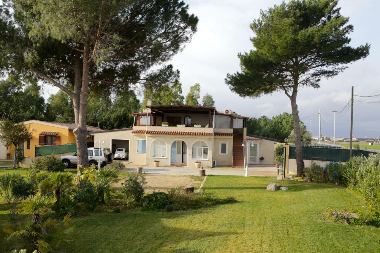 Avion B&B Elmas Luaran gambar